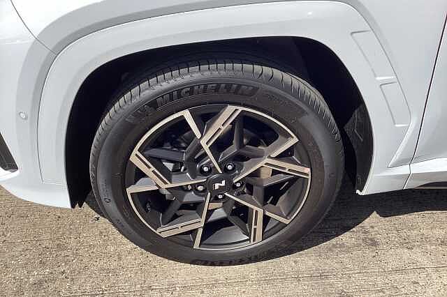 Hyundai TUCSON 1.6T 48V MHD N Line S 5dr 4WD DCT White