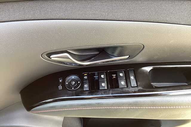 Hyundai TUCSON 1.6T 48V MHD N Line S 5dr 4WD DCT White