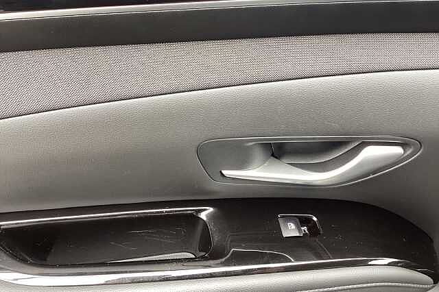 Hyundai TUCSON 1.6 TGDi Plug-in Hybrid Premium 5dr 4WD Auto