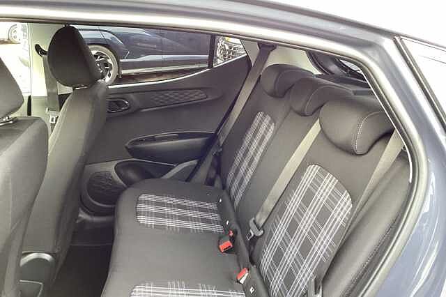 Hyundai i10 1.0 [63] Premium 5dr Auto [Nav]