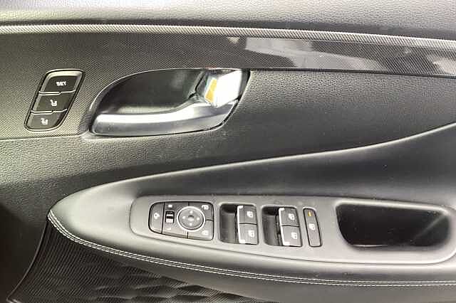 Hyundai SANTA FE 1.6 TGDi Hybrid Ultimate 5dr 4WD Auto