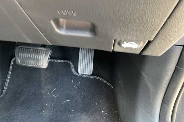 Hyundai KONA 160kW Advance 65kWh 5dr Auto
