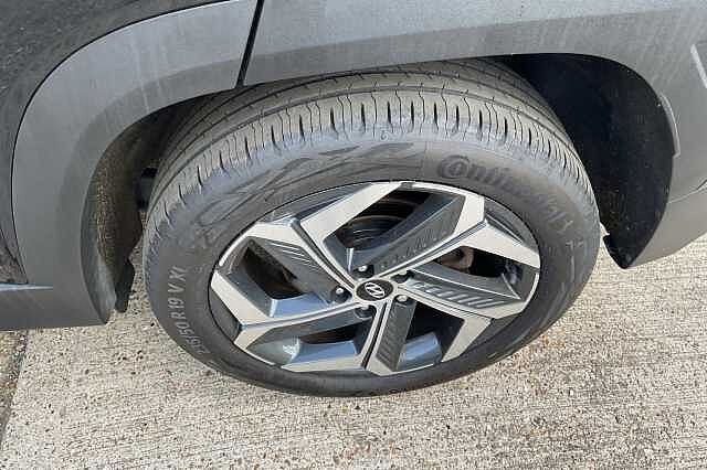 Hyundai TUCSON 1.6 TGDi Hybrid 230 Premium 5dr 2WD Auto Black