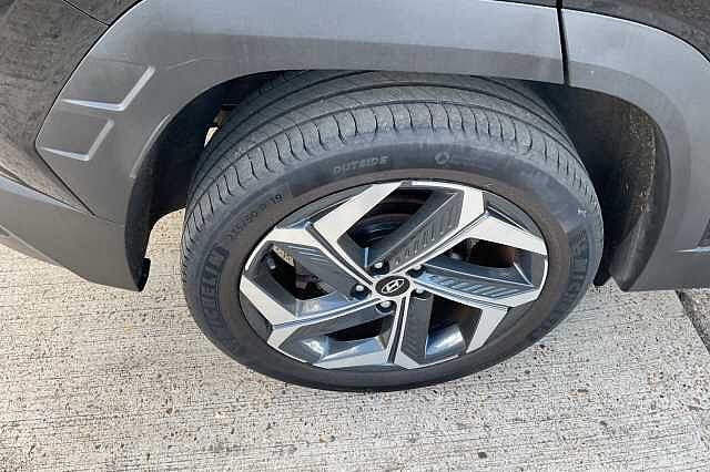 Hyundai TUCSON 1.6 TGDi Hybrid 230 Premium 5dr 2WD Auto Black