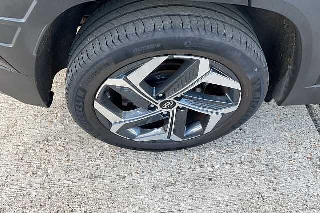 Hyundai TUCSON 1.6 TGDi Hybrid 230 Premium 5dr 2WD Auto Black