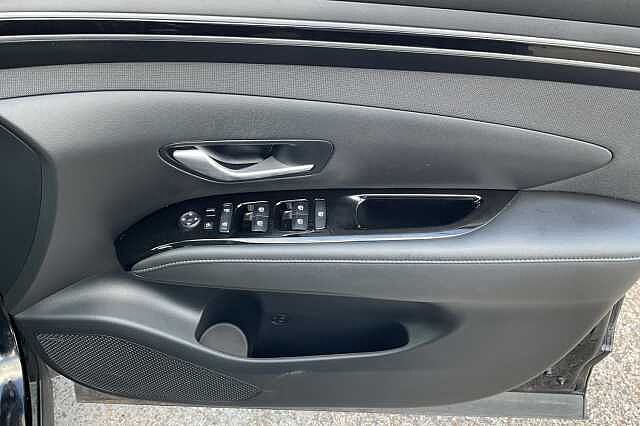 Hyundai TUCSON 1.6 TGDi Hybrid 230 Premium 5dr 2WD Auto Black