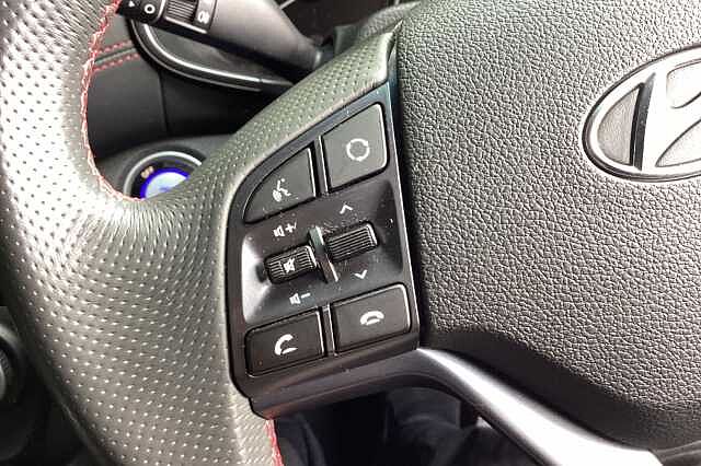 Hyundai TUCSON 1.6 T-GDi N Line (2WD) 5 Door White