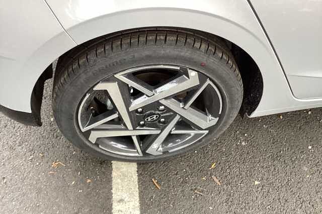 Hyundai i20 1.0T GDi Premium 5dr DCT Hatchback