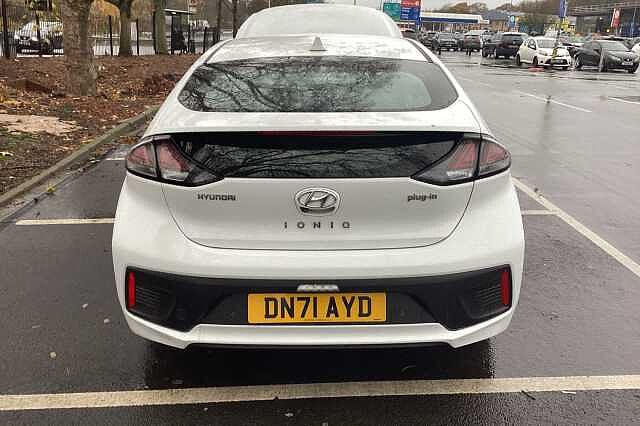 Hyundai IONIQ 1.6 GDi Plug-in Hybrid Premium 5dr DCT