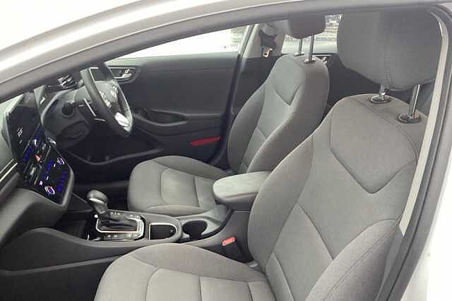 Hyundai IONIQ 1.6 GDi Plug-in Hybrid Premium 5dr DCT