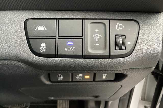 Hyundai IONIQ 1.6 GDi Plug-in Hybrid Premium 5dr DCT