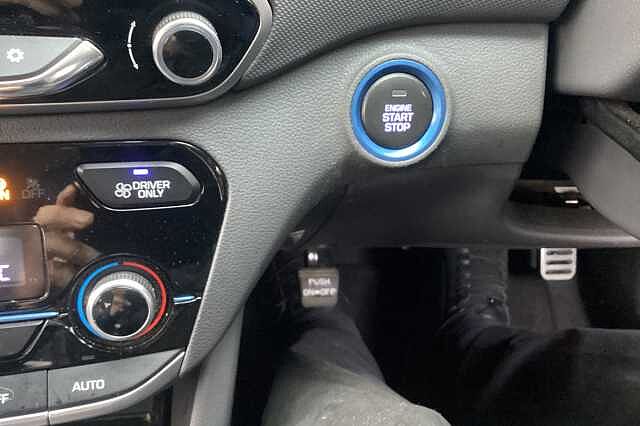 Hyundai IONIQ 1.6 GDi Hybrid Premium SE 5dr DCT