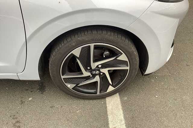 Hyundai i10 1.0 MPi Premium 5dr