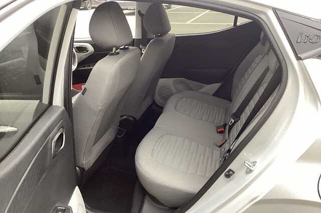 Hyundai i10 1.0 MPi Premium 5dr