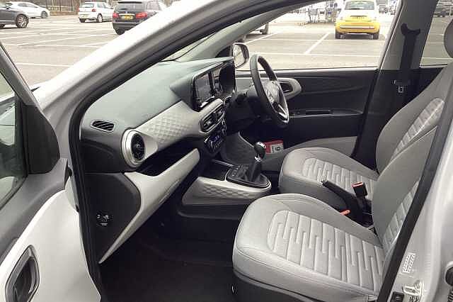 Hyundai i10 1.0 MPi Premium 5dr