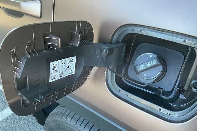 Hyundai SANTA FE 1.6 TGDi Plug-in Hybrid Premium 5dr 4WD Auto