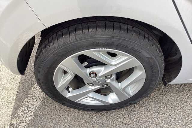 Hyundai i10 1.2 MPi SE Connect 5dr