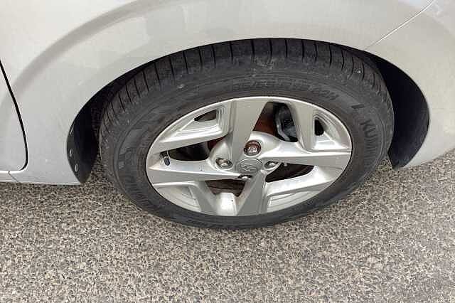 Hyundai i10 1.2 MPi SE Connect 5dr