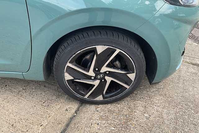 Hyundai i10 1.2 MPi Premium 5dr Auto