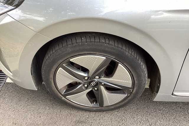 Hyundai IONIQ 1.6 GDi Hybrid DCT 2021MY Premium SE