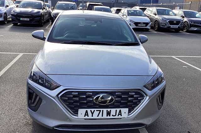 Hyundai IONIQ 1.6 GDi Hybrid DCT 2021MY Premium SE
