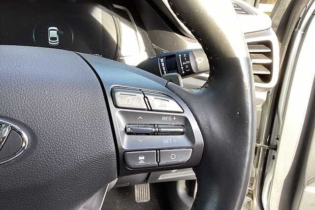 Hyundai IONIQ 1.6 GDi Hybrid DCT 2021MY Premium SE