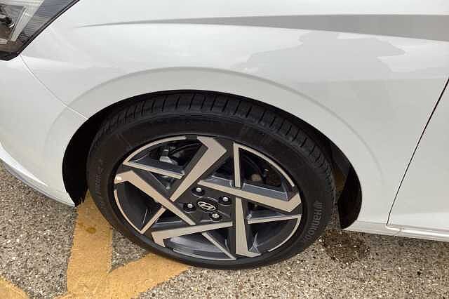 Hyundai i20 1.0T GDi Premium 5dr DCT Hatchback