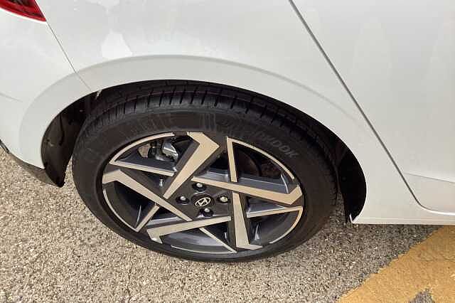 Hyundai i20 1.0T GDi Premium 5dr DCT Hatchback