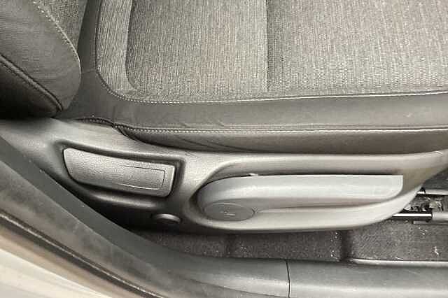 Hyundai KONA 150kW Premium 64kWh 5dr Auto