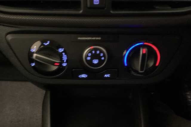 Hyundai i10 1.0 SE Connect 5 Door