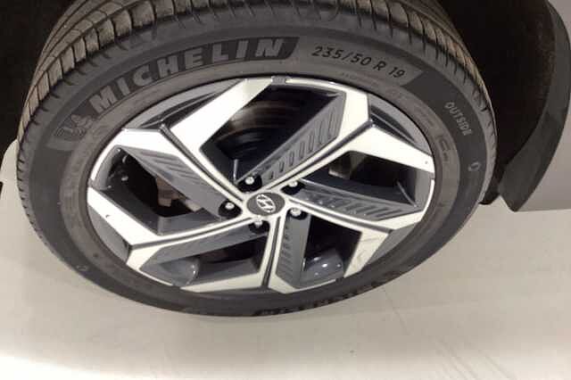 Hyundai TUCSON 1.6 TGDi Plug-in Hybrid Premium 5dr 4WD Auto