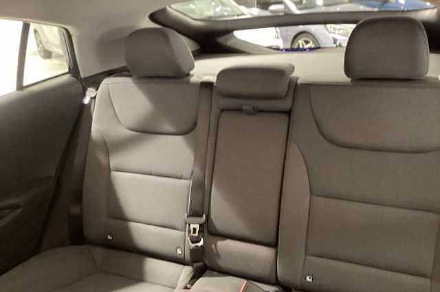 Hyundai IONIQ 100kW Premium 38kWh 5dr Auto