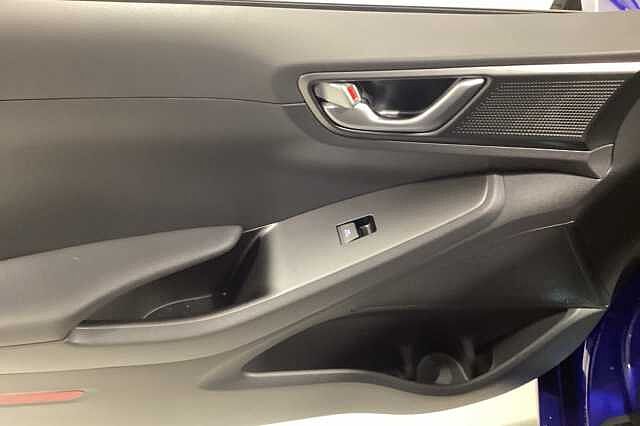 Hyundai IONIQ 100kW Premium 38kWh 5dr Auto