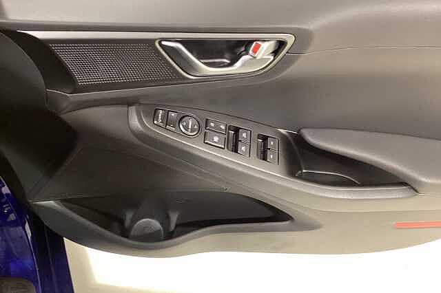 Hyundai IONIQ 100kW Premium 38kWh 5dr Auto