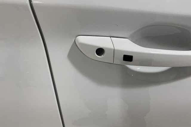 Hyundai KONA 1.6 GDi Hybrid Premium 5dr DCT