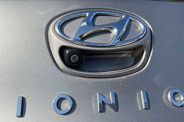 Hyundai IONIQ 1.6 GDi Hybrid Premium 5dr DCT