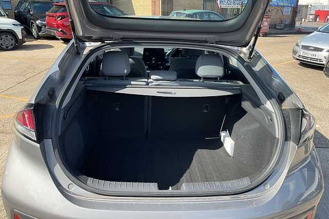 Hyundai IONIQ 1.6 GDi Hybrid Premium 5dr DCT