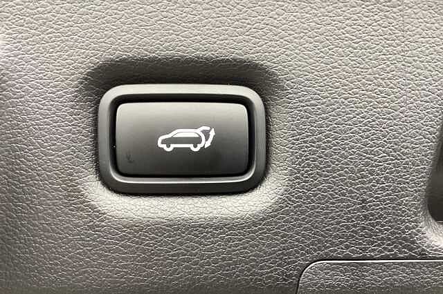 Hyundai SANTA FE 1.6 T-GDi PHEV 4WD Aut. 2023MY Ultimate Black