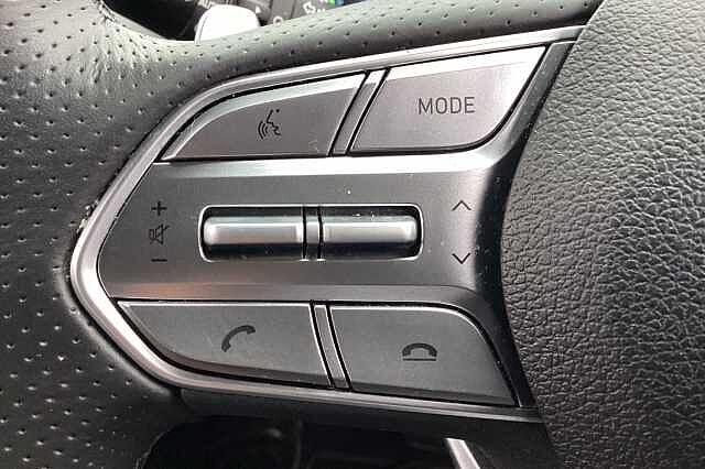 Hyundai SANTA FE 1.6 T-GDi PHEV 4WD Aut. 2023MY Ultimate Black
