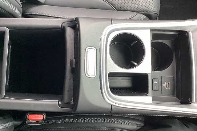Hyundai SANTA FE 1.6 T-GDi PHEV 4WD Aut. 2023MY Ultimate Black
