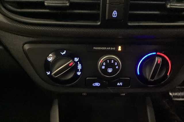 Hyundai i10 1.0 [63] Advance 5dr Auto [Nav]