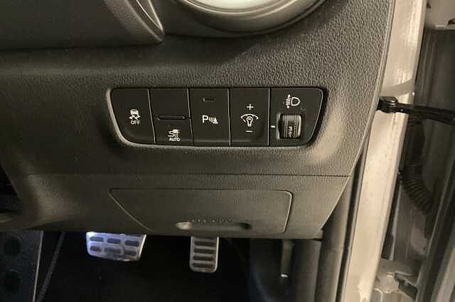 Hyundai KONA 150kW Premium 64kWh 5dr Auto